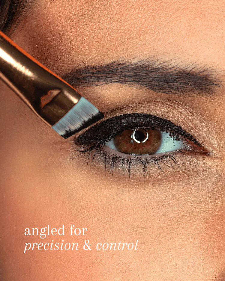 angled eyeliner brush nr. 12
